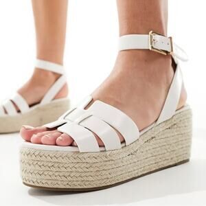 NIB Women’s RAID Harlene Plaftorm Espadrille Sandals 3” Heel White size 10 Wide